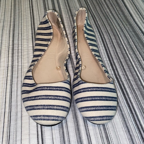 Women's Basic Slip On Casual Shoes Ballet Style White Blue Stripe Sz 8.5 - Picture 4 of 13